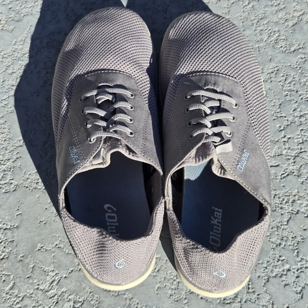 OluKai Men's Sz 9.5 Gray Sneakers Step In Slip On Lace Up